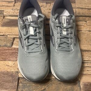 Brooks Men's Gray Running Shoes 12